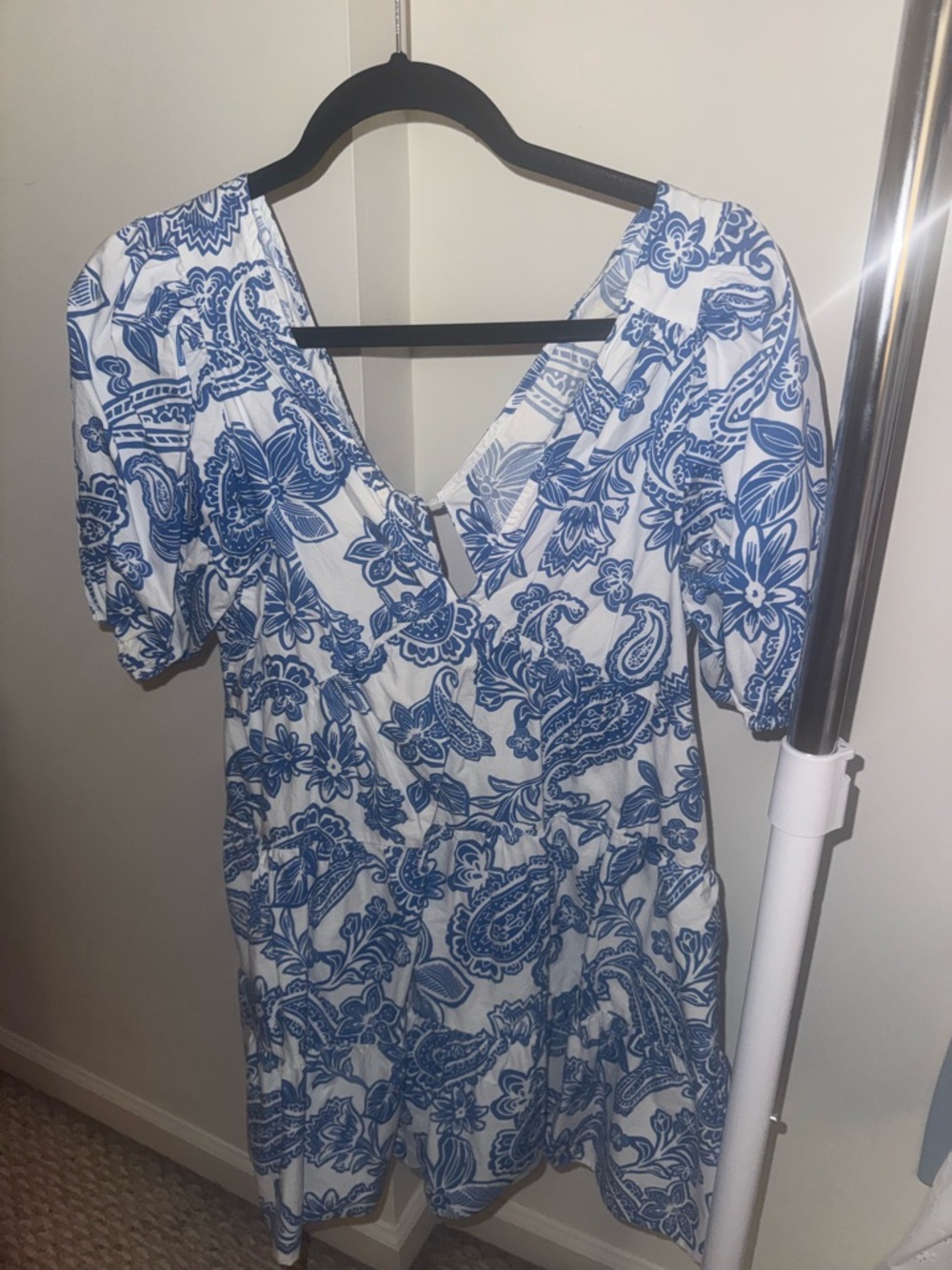 XiRENA White Mini Dress with Blue Floral Print